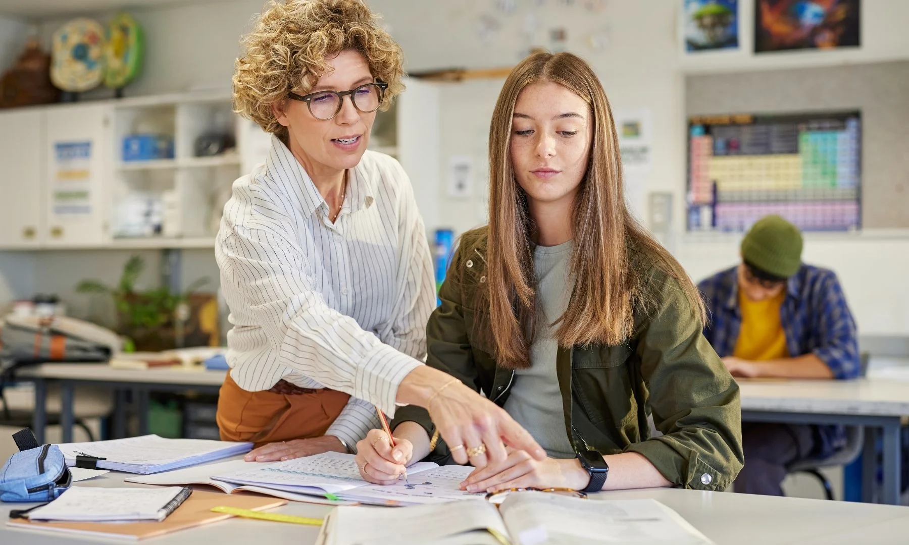 Le guide complet de la découverte des métiers au collège : enjeux, outils et parcours Avenir